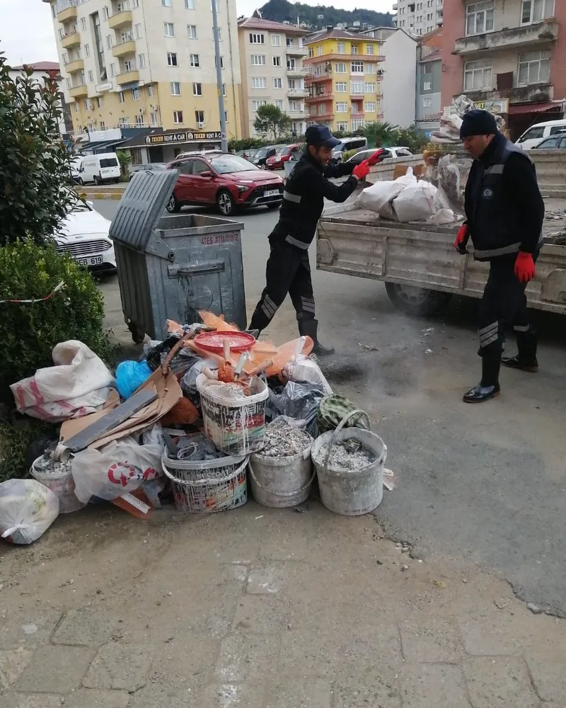 Çayeli Belediyesi Temizlik Ekipleri “Temiz Çayeli” İçin Çalışıyor