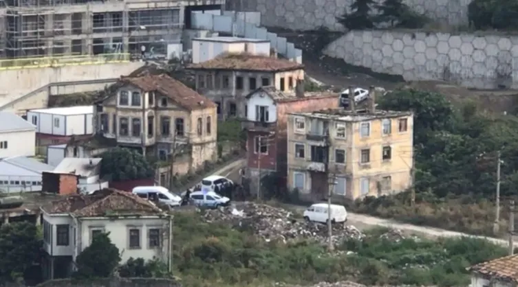 Trabzon Çömlekçi ‘de Esrarengiz Olay! Evinde Ölü Bulundu