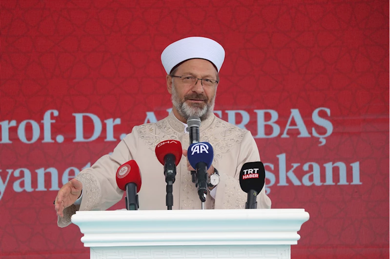 Diyanet İşleri Başkanı Erbaş, cami ve gençlik merkezi açılışına katıldı: