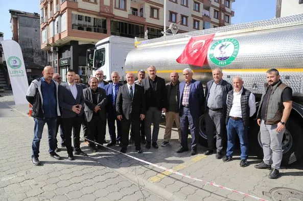 Çayeli Belediyesi, yeni su tankerini hizmete aldı