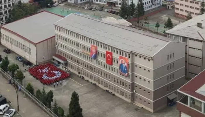 Rize Fatih Anadolu Lisesi Öğrencileri Cumhuriyet