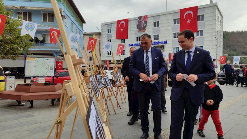 Salıpazarı ilçesinde Atatürk ve Türk bayrağı temalı resim sergisi açıldı.