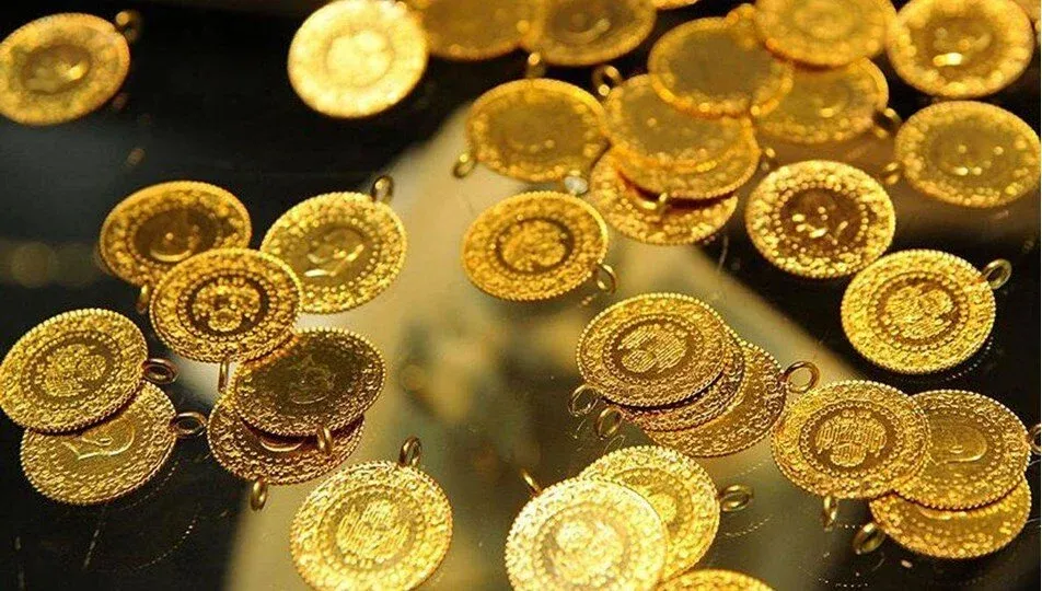 Altın Yatırımcıları Dikkat: Altında Yeni Rekor Gelir mi? Ünlü Ekonomistten 10 Dolar Uyarısı!