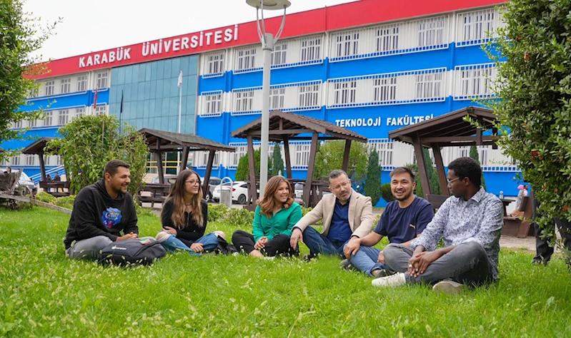 KBÜ Rektörü Prof. Dr. Fatih Kırışık, öğrencilerle bir araya geldi