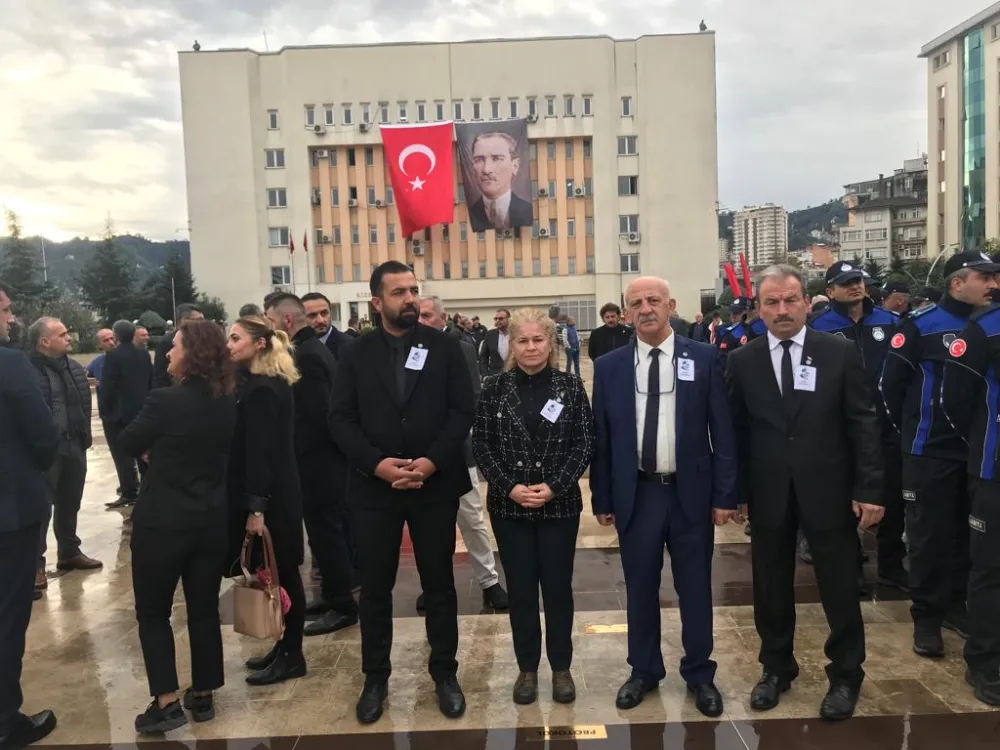 İYİ Parti Rize İl Başkanlığı, Atatürk Anıtı