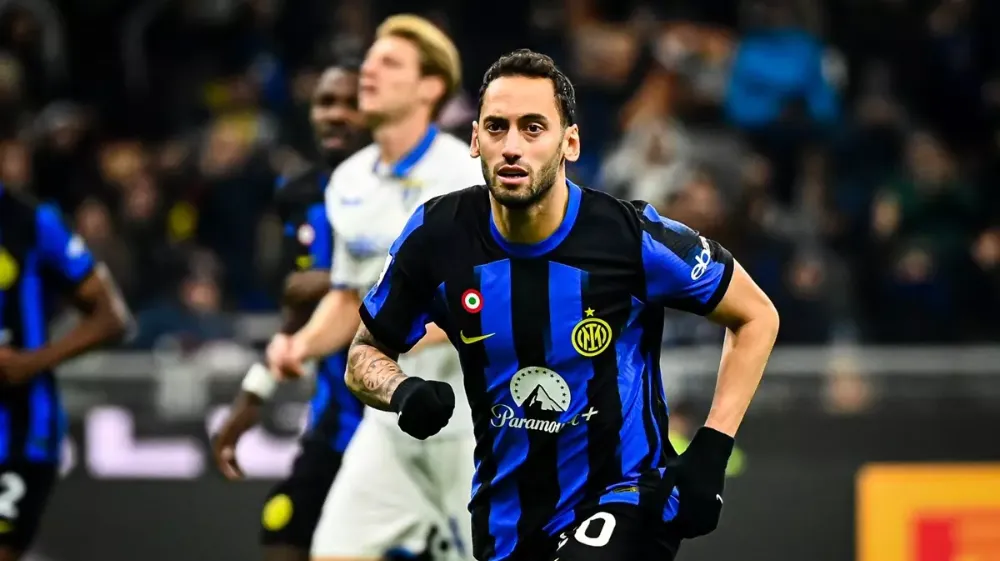 Hakan Çalhanoğlu attı Inter kazandı