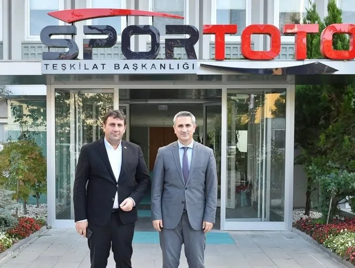 Çat Belediye Başkanı Melik Yaşar, Spor Toto Teşkilat Başkanı Sn. Dr. Mehmet Ata Öztürk