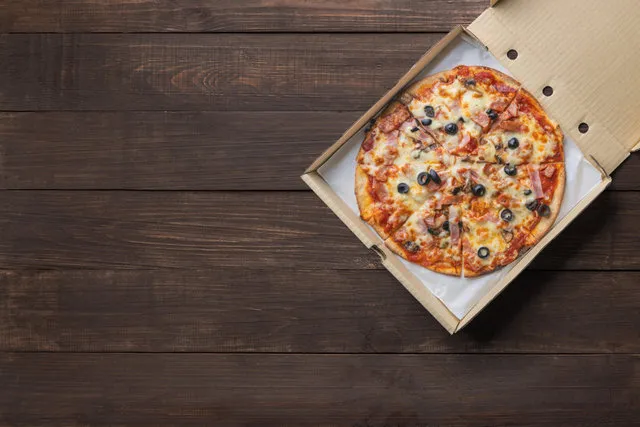 Pizzalar yuvarlak olmasına rağmen kutuları neden kare şeklindedir?