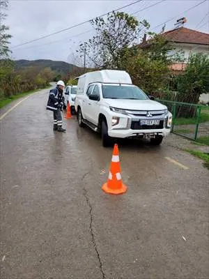 Başkent EDAŞ ekipleri, yağış ve fırtınadan etkilenen Zonguldak
