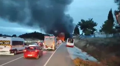 Çıkan yangında bir restoran kullanılmaz hale geldi