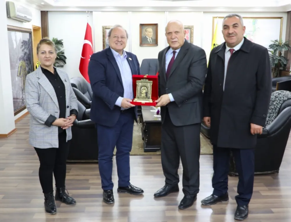 Kızılay Heyeti, Bayburt Belediye Başkanı Hükmü Pekmezci