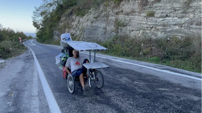 İtalyan gezgin bisikletle dünya turu yapıyor