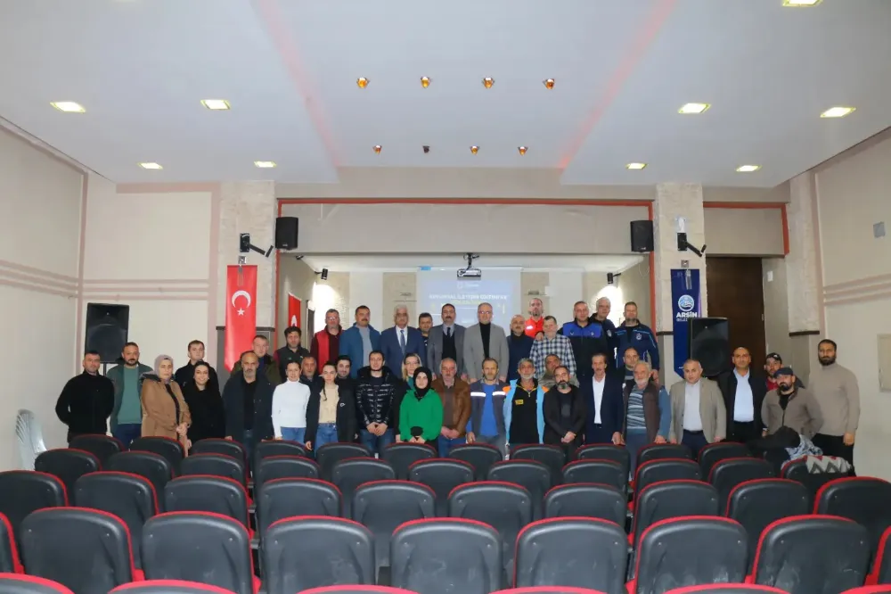 Arsin Belediyesinde Kurumsal İletişim Eğitimi