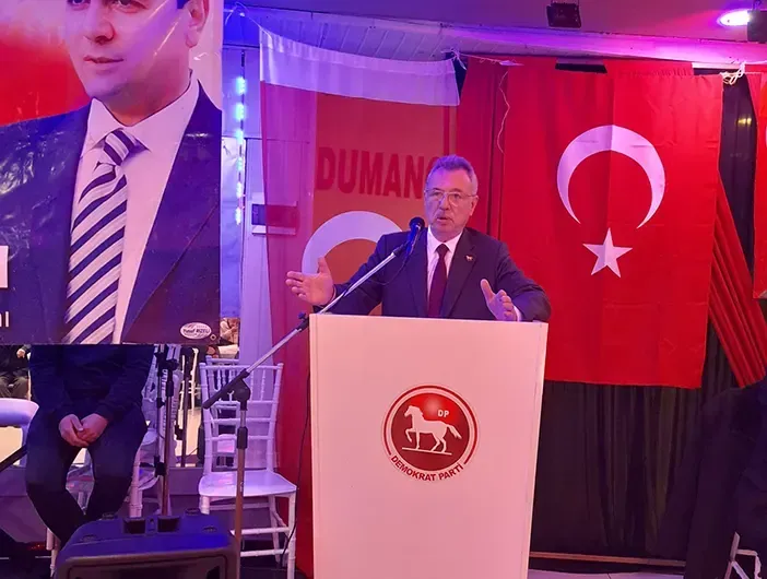 Demokrat Parti Trabzon’da Kongre Heyecanı! Ali Akar Yeniden Başkan