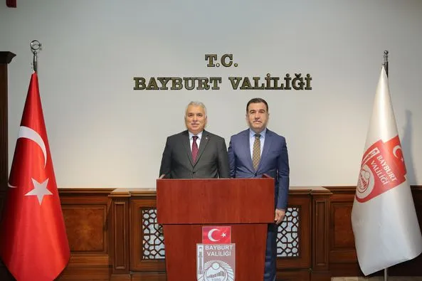 Trabzon Valisi Aziz Yıldırım, Bayburt Valisi Mustafa Eldivan