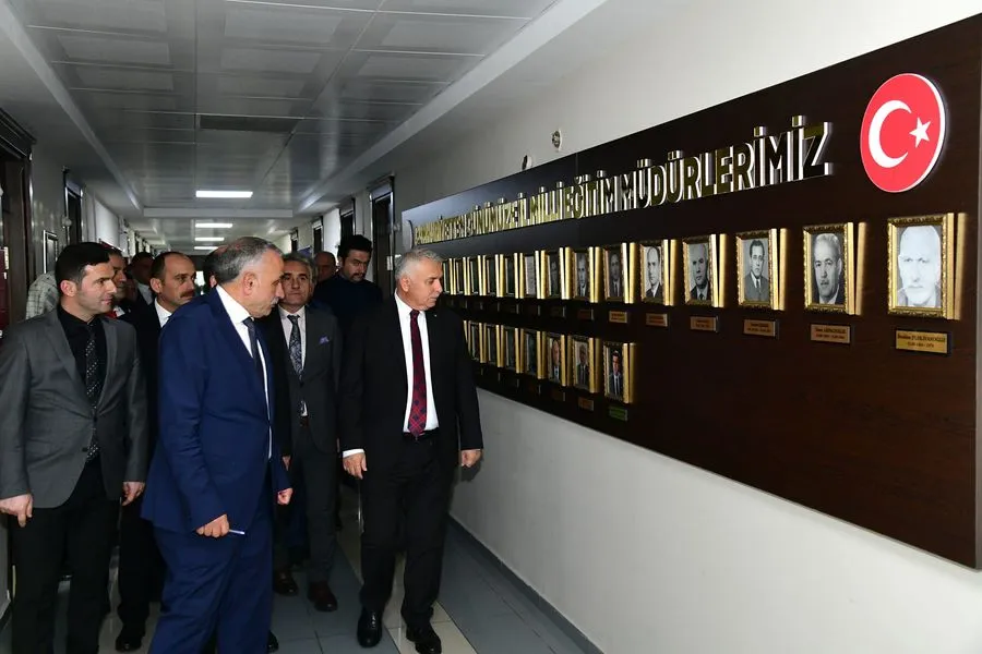 Vali Aziz Yıldırım, Trabzon İl Millî Eğitim Müdürlüğü