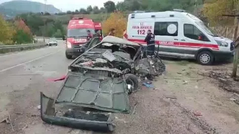  İki otomobilin çarpıştığı kazada 4 kişi yaralandı