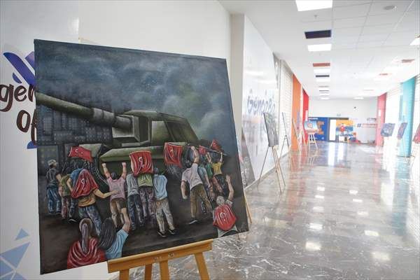 Hitit Üniversitesi öğrencileri 15 Temmuz darbe girişimini resimlerle anlattı