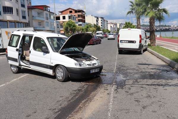 Ordu’da hafif ticari araçların çarpışması sonucu 2 kişi yaralandı