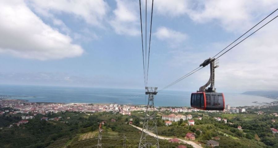 Trabzon turizmine katkı sağlayan Beşikdağ Teleferik fiyat tarifesiyle de dikkat çekiyor