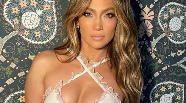 Jennifer Lopez 54. yaşını kutladı! Genç kalmasının sırrı ne?