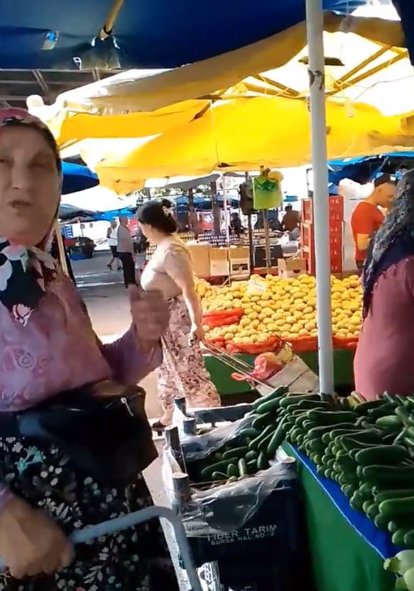 Pazar Fiyatlarını Gören Trabzonlu Fadime Nine: “Anamız Gerçekten Ağlıyor”