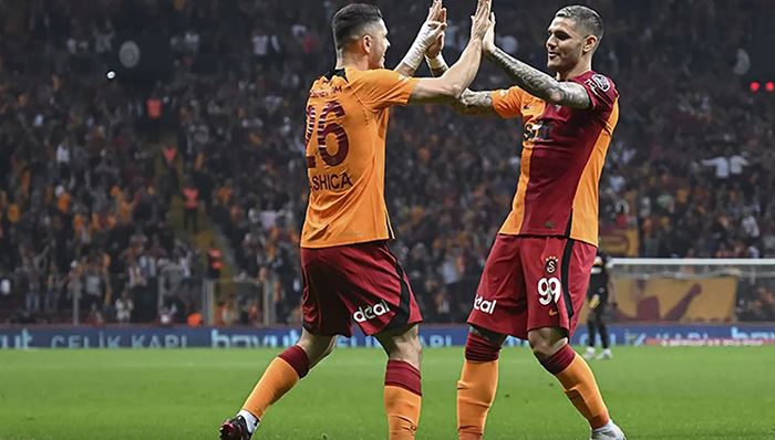 Galatasaraylı taraftarların sevgilisi isim geri dönüyor