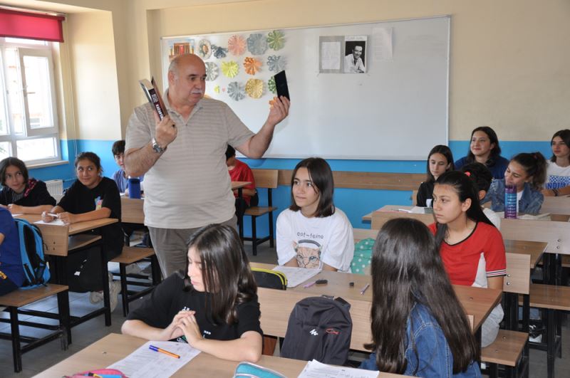 Milli Eğitim Müdürü Gültekin DYK kurslarını ziyaret etti