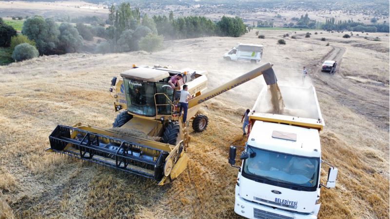 Yeşilyurt Belediyesinden çiftçilere yerli tohum desteği