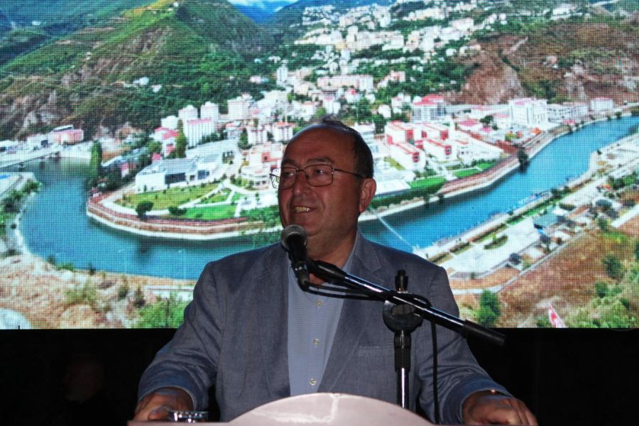 Artvin Belediye Başkanı Demirhan Elçin, Amasya Valisi Yılmaz Doruk