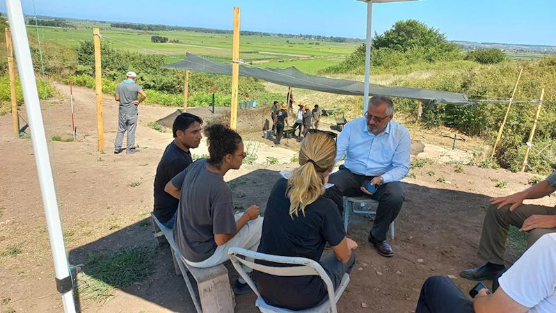 Belediye Başkanı Kılıç, İkiztepe Höyüğü kazı ekibini ziyaret etti