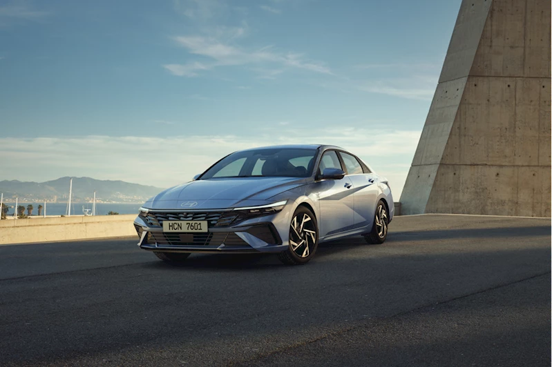 Sportif sedan yeni Hyundai Elantra Türkiye