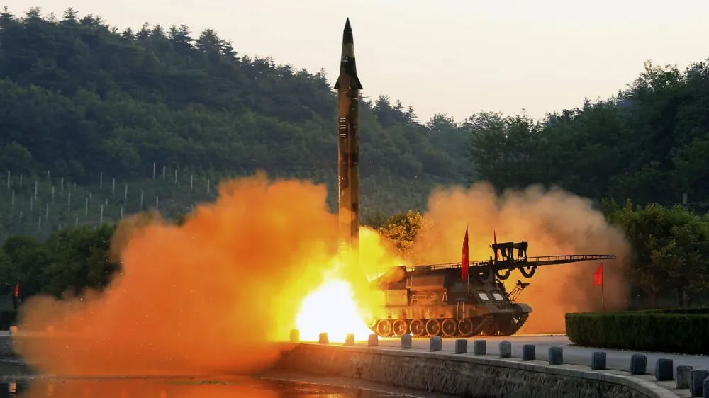 Kuzey Kore: Balistik füzeler, ABD ve Güney