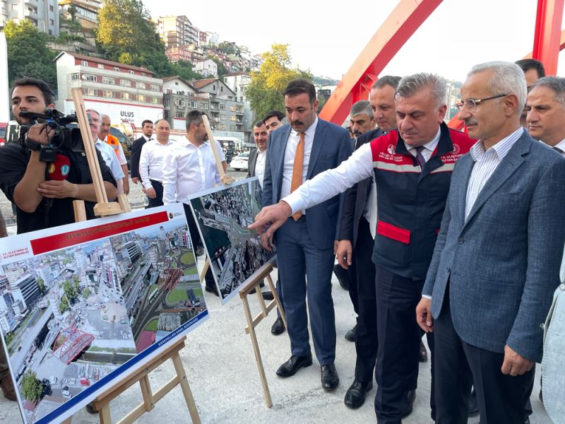 Ulaştırma ve Altyapı Bakanı Uraloğlu, Zonguldak