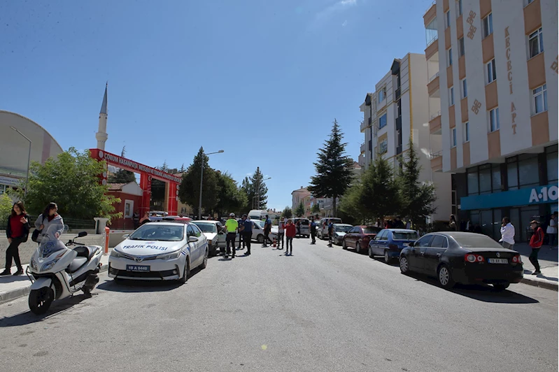 Çorum İl Emniyet Müdürlüğü okul önlerinde denetim başlattı