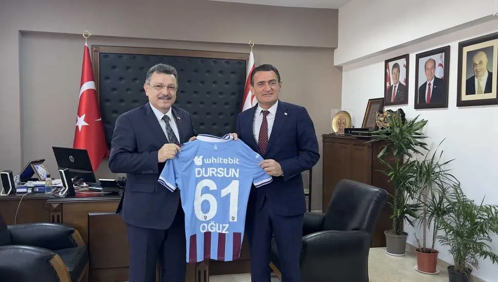 İçişleri Bakanı Trabzon Ortahisar Belediye Başkanı Ahmet Metin Genç ile Önemli Bir Görüşme Gerçekleştirdi