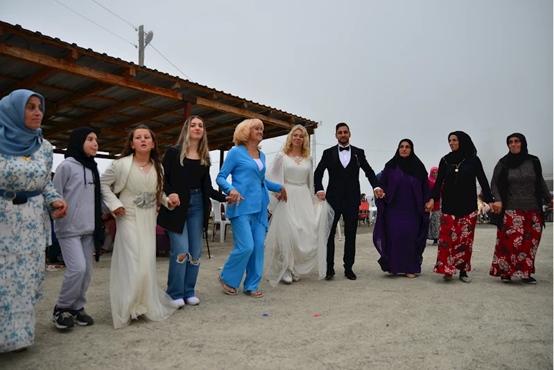 Ukraynalı gelin köy düğünüyle Trabzonlu Mehmet Aydın ile evlendi