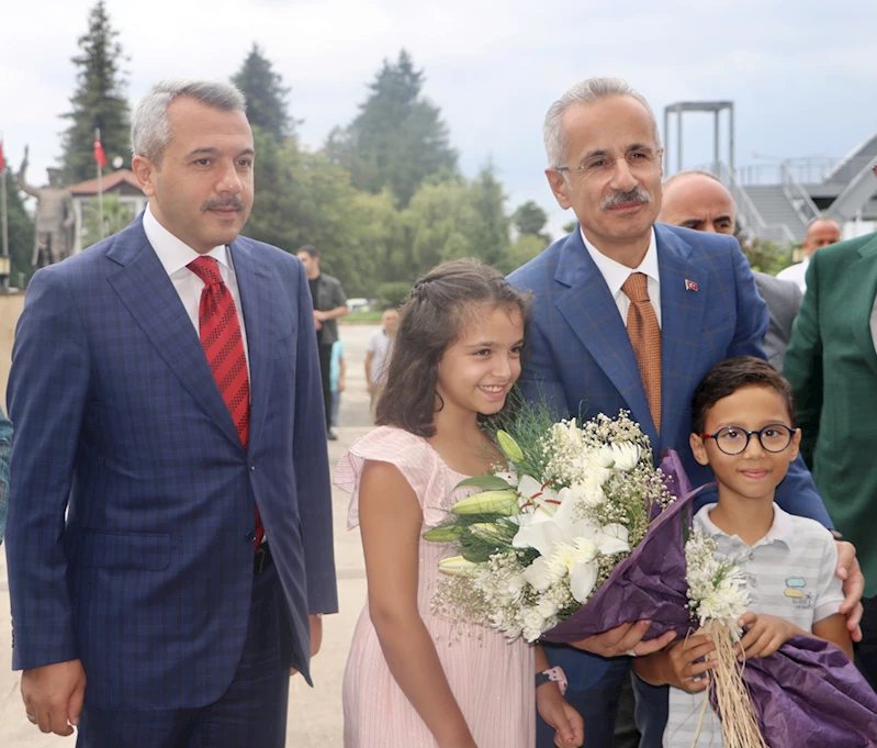 Ulaştırma ve Altyapı Bakanı Uraloğlu, Rize