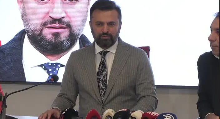 Sivasspor teknik direktör Bülent Uygun ile sözleşme imzaladı
