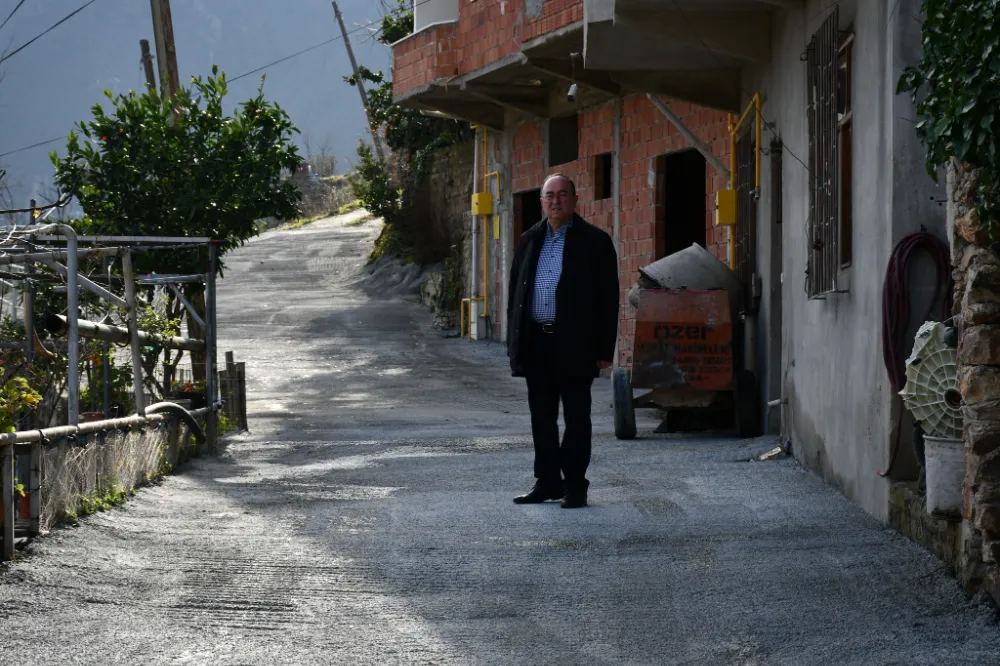 Artvin Belediye Başkanı Demirhan Elçin, Yeni Beton Yolları İnceledi