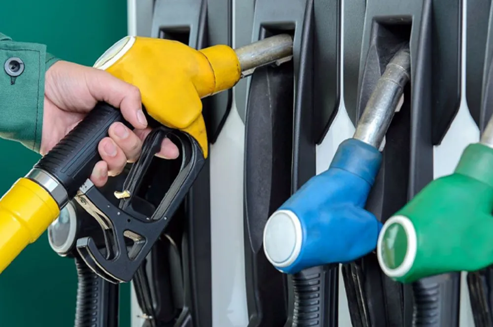 9 Ocak akaryakıt fiyatlarına zam mı geldi? Benzin, motorin ve LPG fiyatları ne kadar?