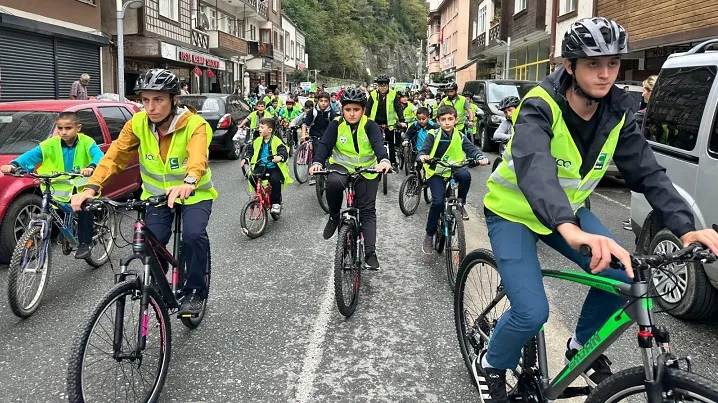 Rize Yeşilay’dan İkizdereFest: Sağlıklı Yaşam İçin Birlikte Yürüdüler