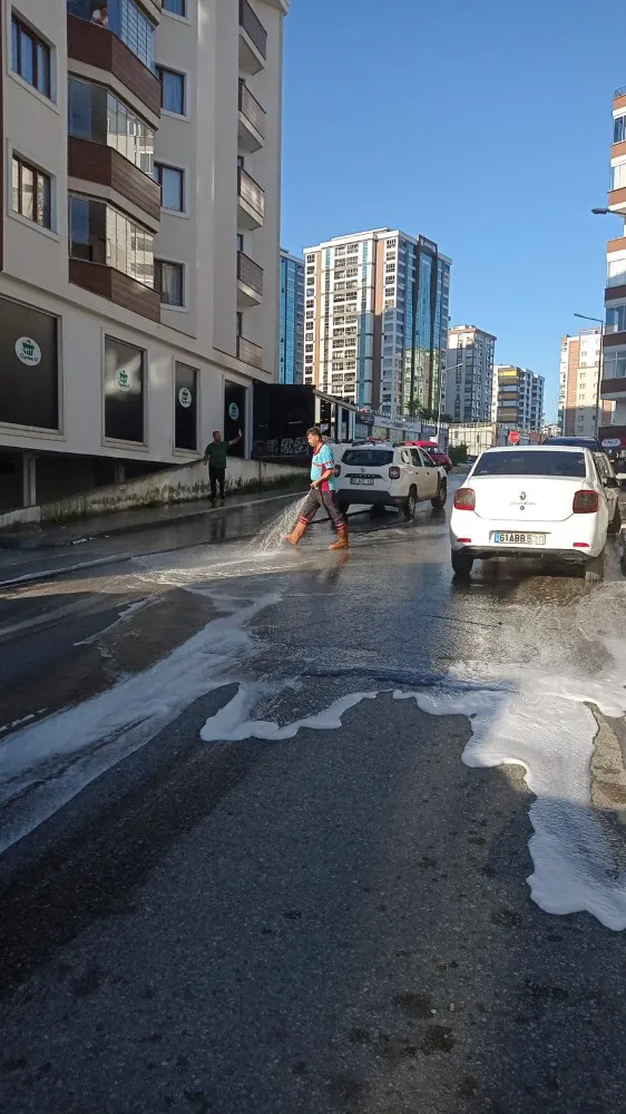 Akçaabat Belediyesi, Temizlik Ekipleriyle Şehir Genelinde Hijyen Seferberliği Başlattı!