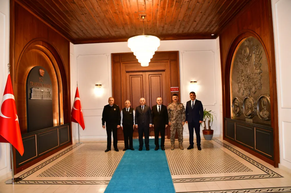 Rize Güvenlik Yetkililerinden Trabzon Valisi’ne Ziyaret: Güvenlik Tedbirleri Gözden Geçirildi