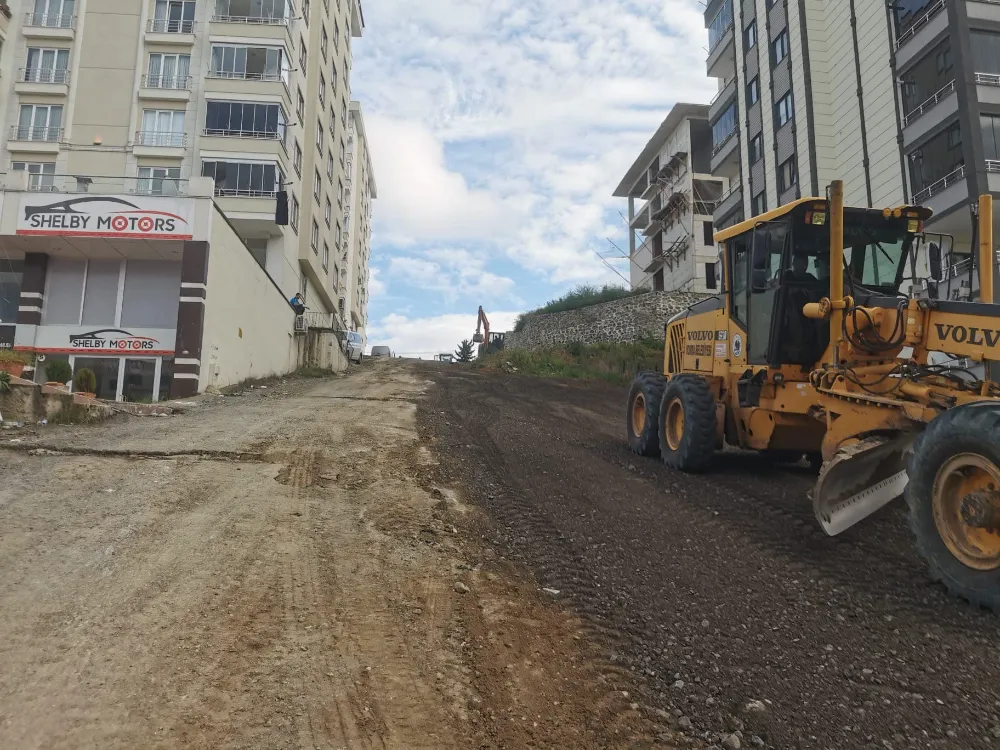 Yomra Belediyesi Fen İşleri Ekipleri Yoğun Çalışmalarını Sürdürüyor