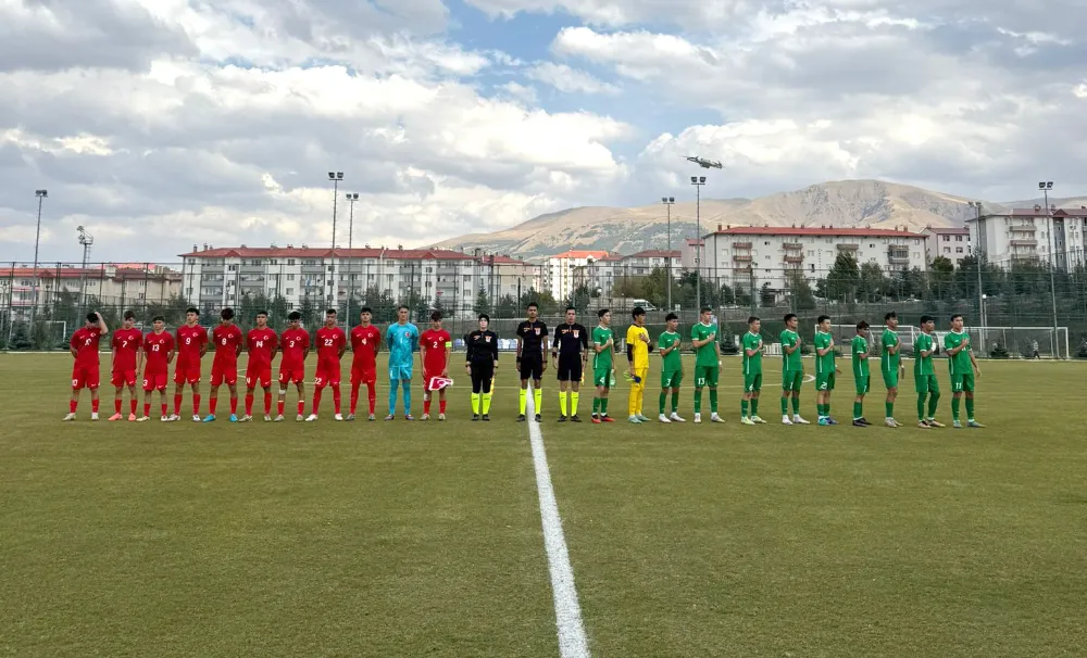 Türk Devletleri futbolcuları Erzurum’un zirvesinde buluştu  