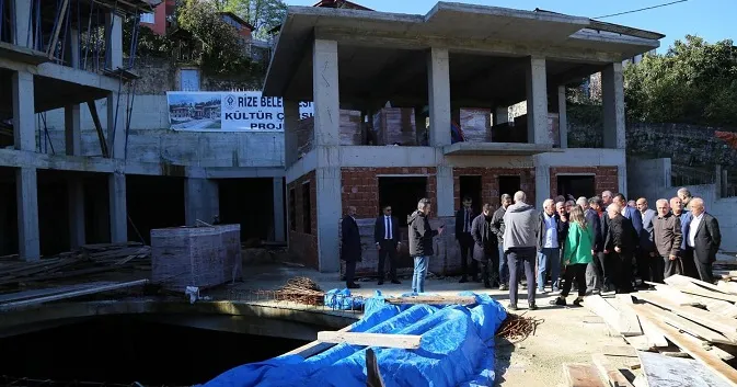 Rize Belediye Başkanı Rahmi Metin’den Mahalle Muhtarlarına Hizmet Tanıtımı