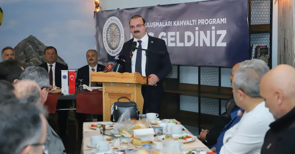 Atatürk Üniversitesi Rektörü Hacımüftüoğlu, Basınla Buluştu: Yeni Projeler ve Hedefler Anlatıldı