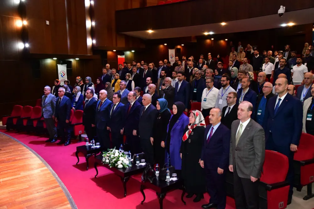 Rektör Prof. Dr. Hamdullah ÇUVALCI, Hadis Araştırmaları İçin Önemli Etkinlikte