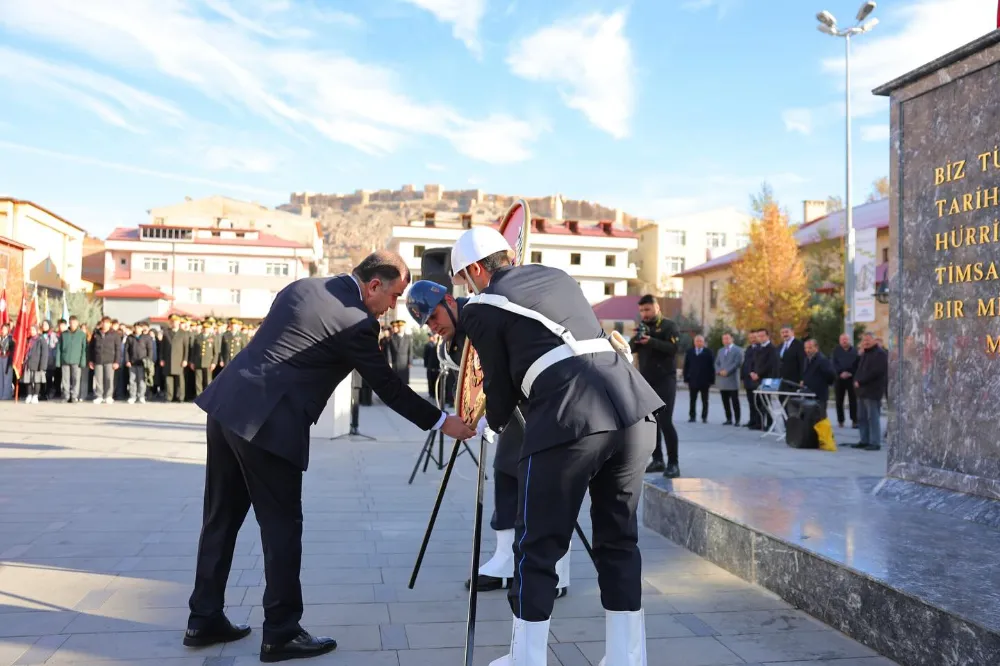 Bayburt Valiliği’nden 10 Kasım Anma Programı: Saygı Duruşu ve Çelenk Sunumu